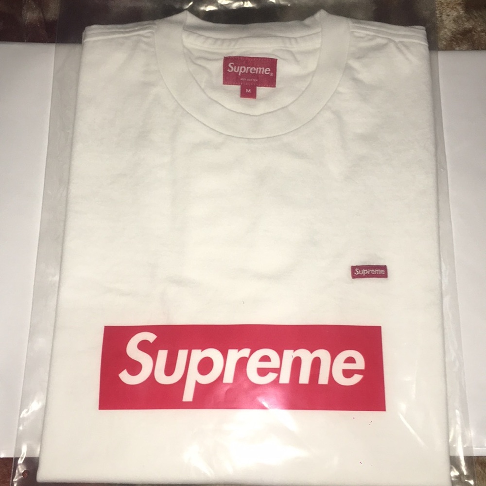 (SOLD)Supreme SS18 Small Box Logo Tee